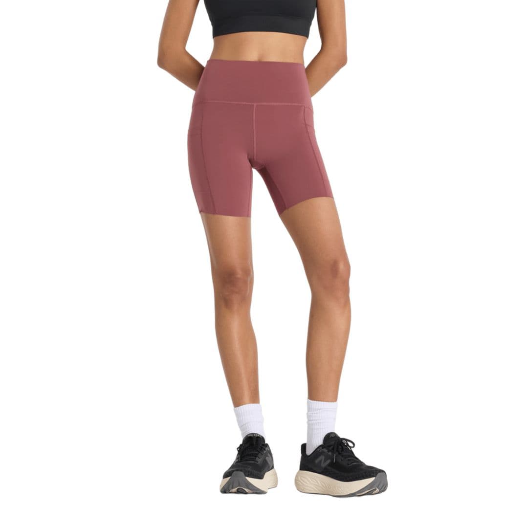 Sleek Pocket High Rise Short 6"